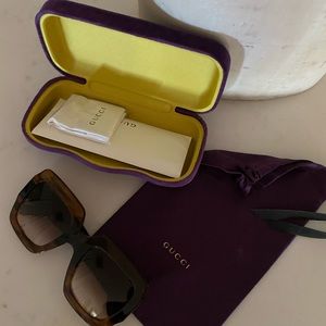 Gucci oversized square sunglasses
